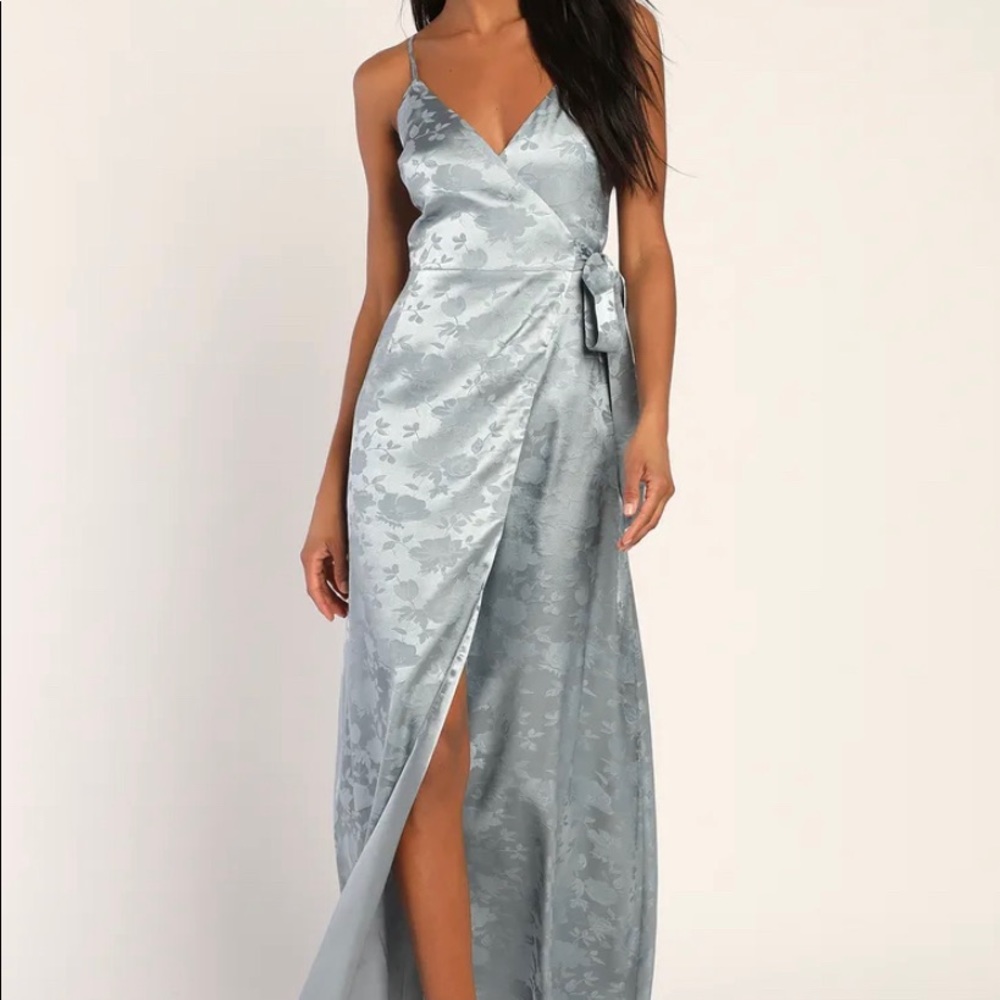 NWT Lulus light blue satin floral dress